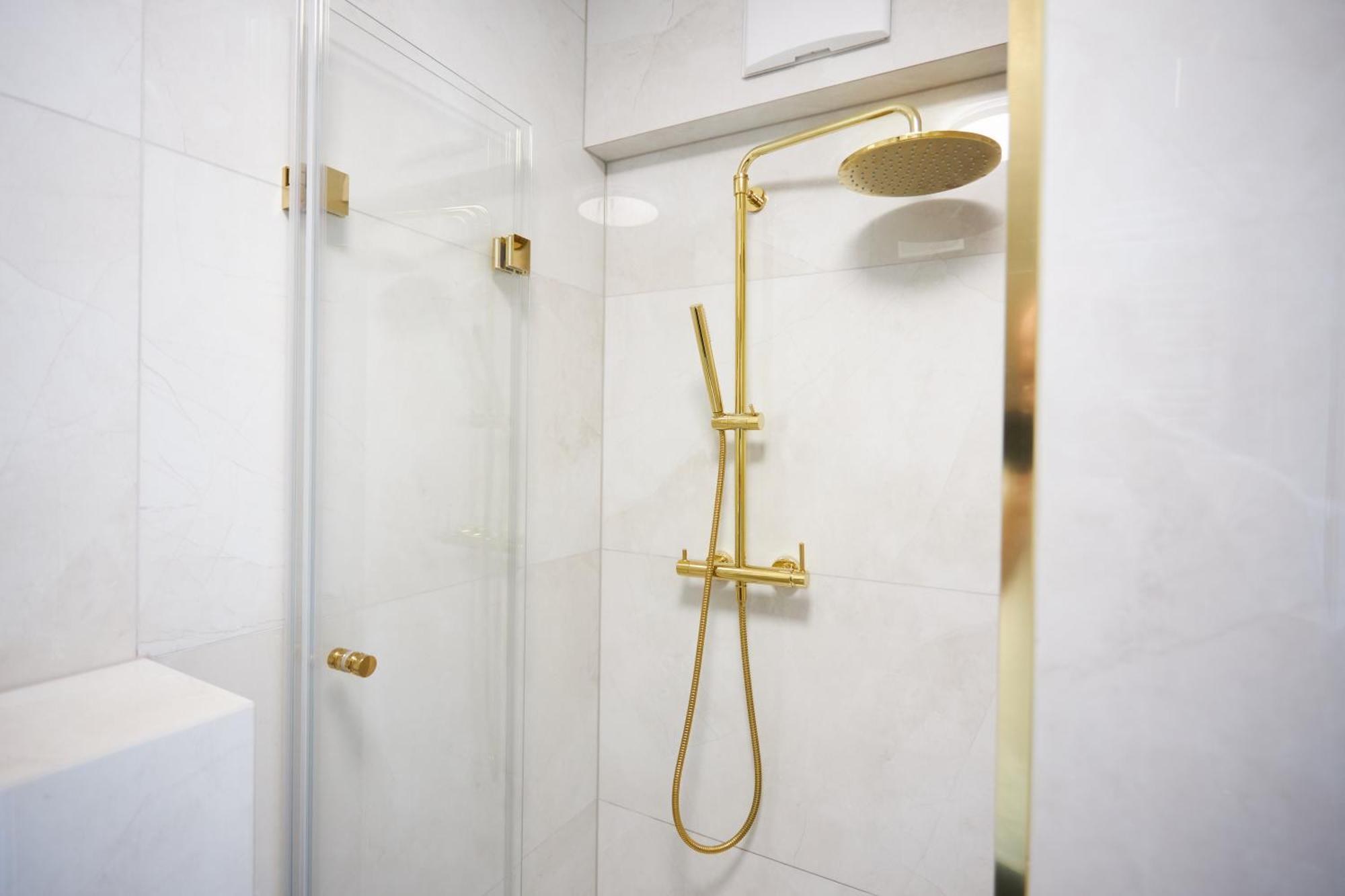 Gold Pileckiego Apartment Warsaw