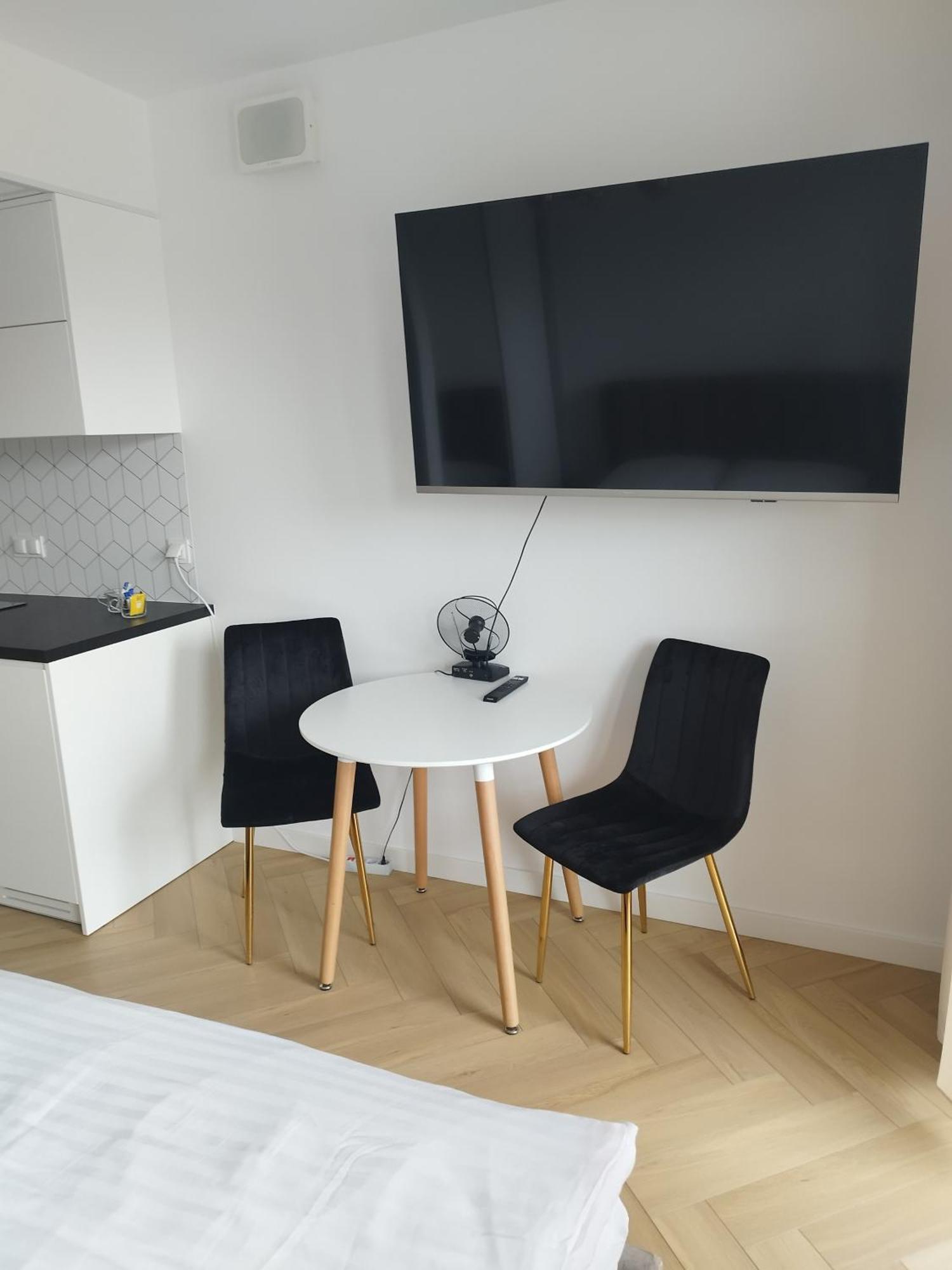 Gold Pileckiego Appartement Warschau
